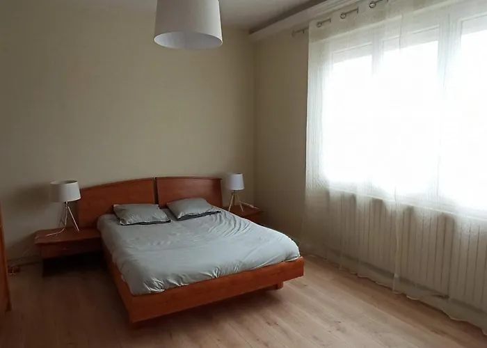 Le Paradis Face Au Marche * La Rochelle (Charente-Maritime)